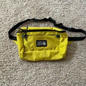 NWOT Mountain Hardwear bag